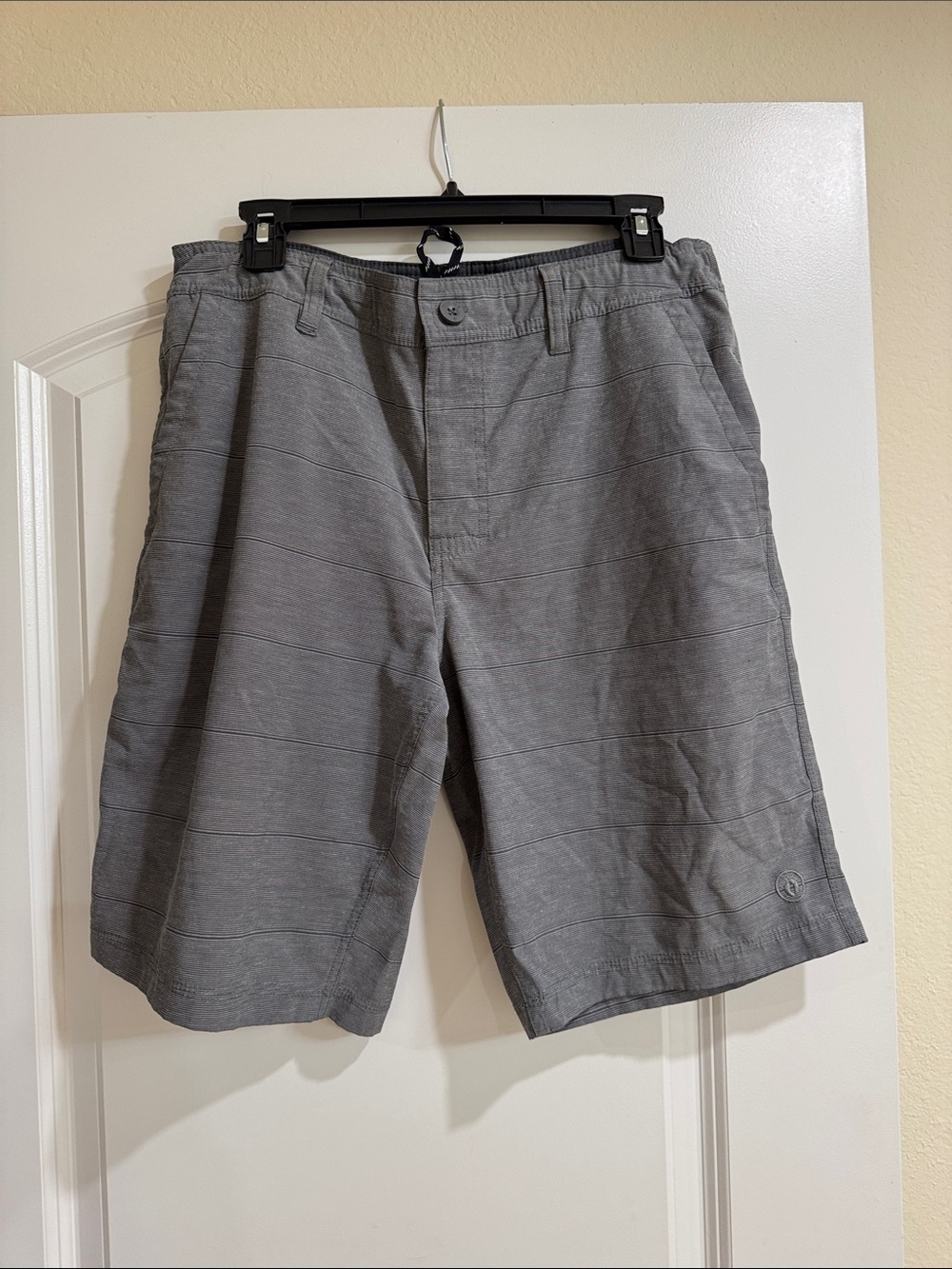 Hang Ten Men's Gray Flat Front Shorts